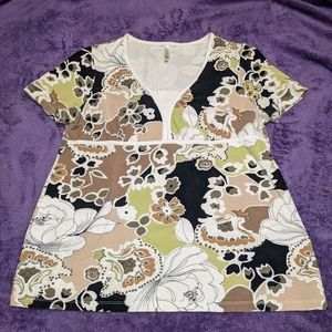 Summer Sale ☀️ White Stag floral blouse